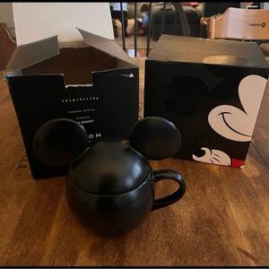 Pottery barn Disney Mickey Mouse Matte Black Stoneware Mugs With Lid Ears- Pair